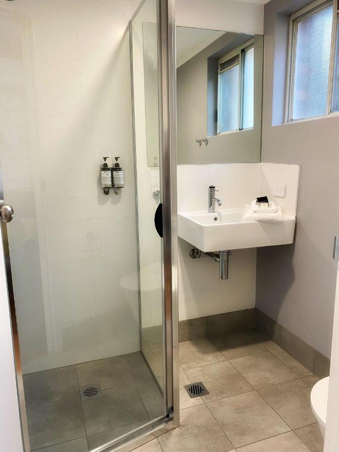 Bay House Motel Bateau Bay Bagian luar foto