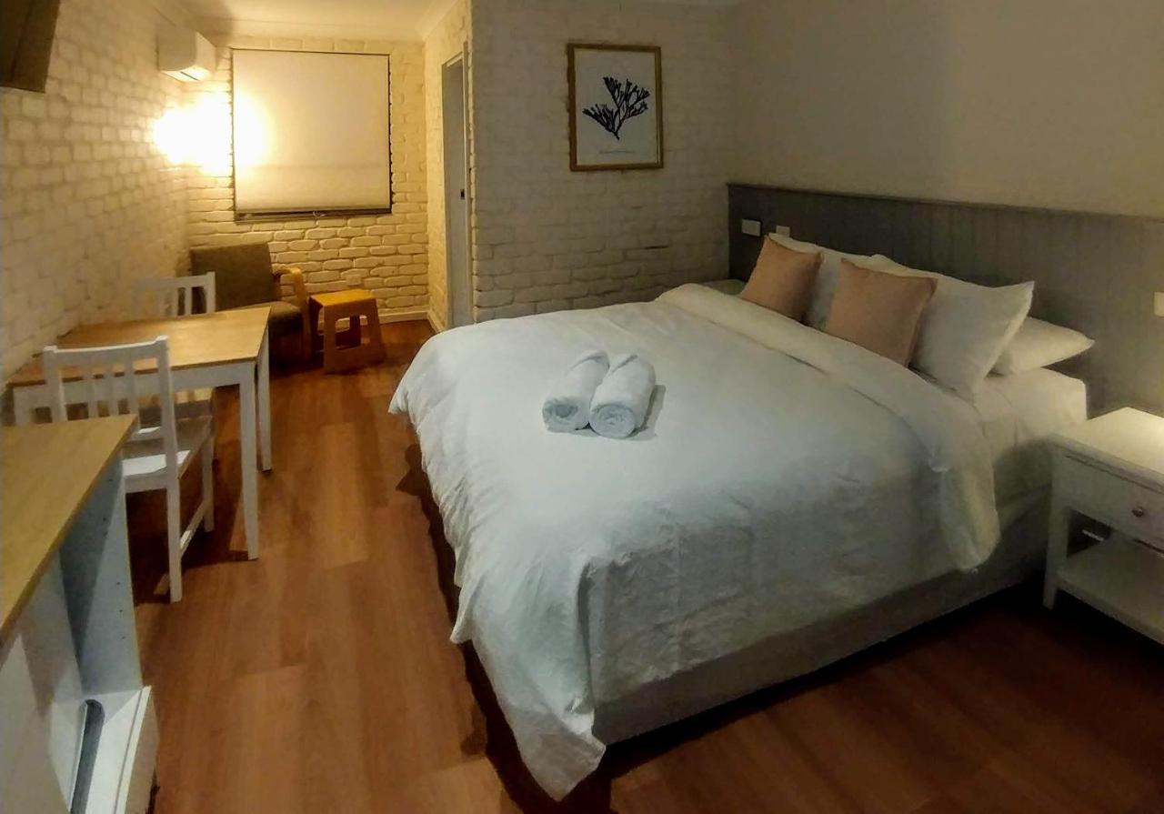 Bay House Motel Bateau Bay Bagian luar foto