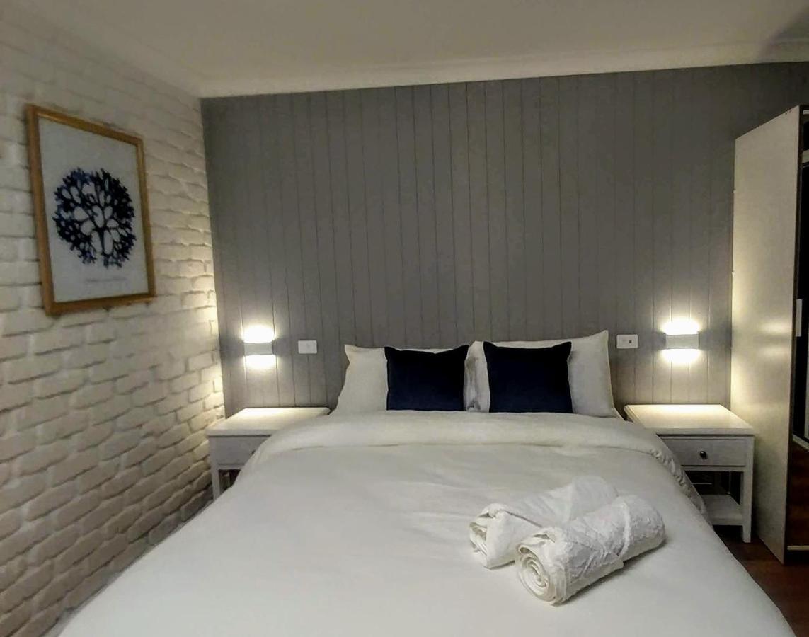Bay House Motel Bateau Bay Bagian luar foto