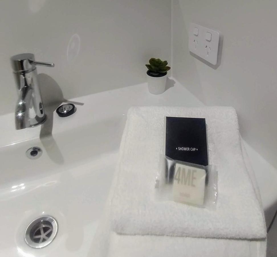 Bay House Motel Bateau Bay Bagian luar foto