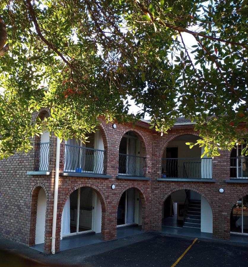 Bay House Motel Bateau Bay Bagian luar foto