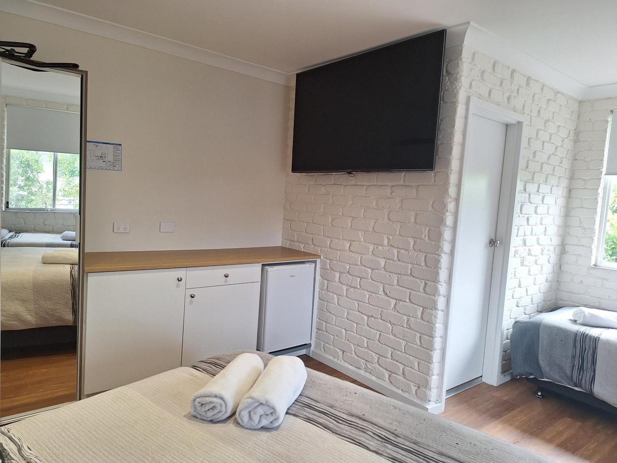 Bay House Motel Bateau Bay Bagian luar foto